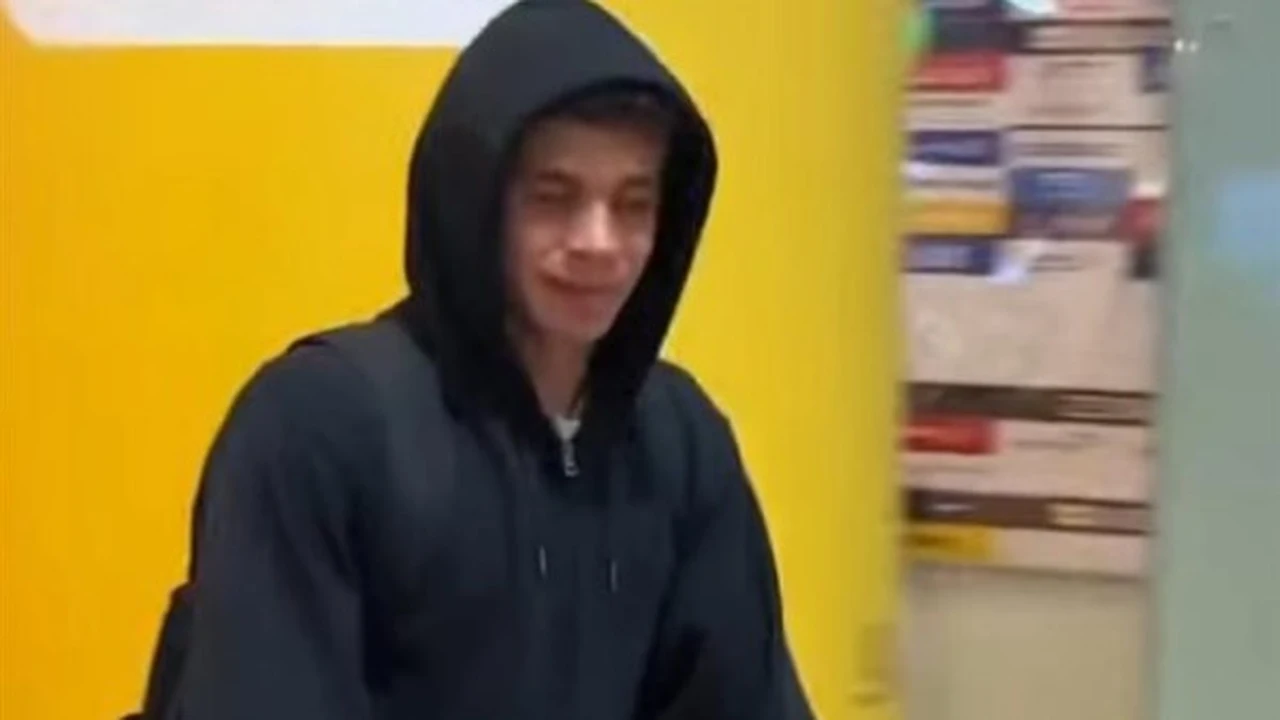 صفقة برشلونة.. حمزة عبد الكريم يصل إسبانيا لإنهاء إجراءات انضمامه للفريق الكتالوني